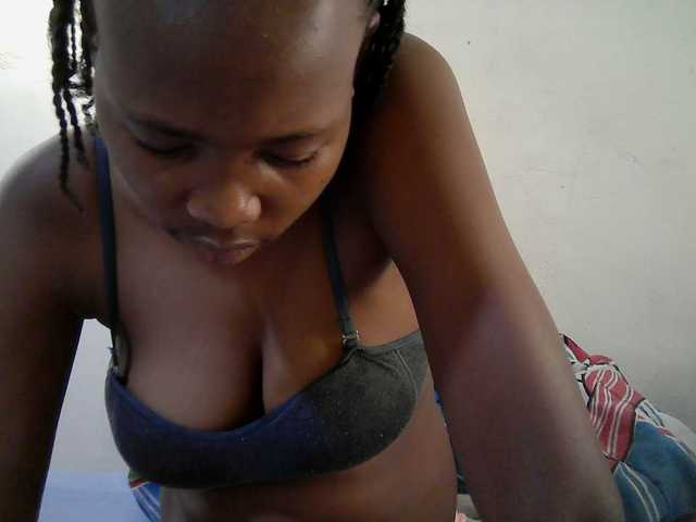 queen-slender live cam on BongaCams