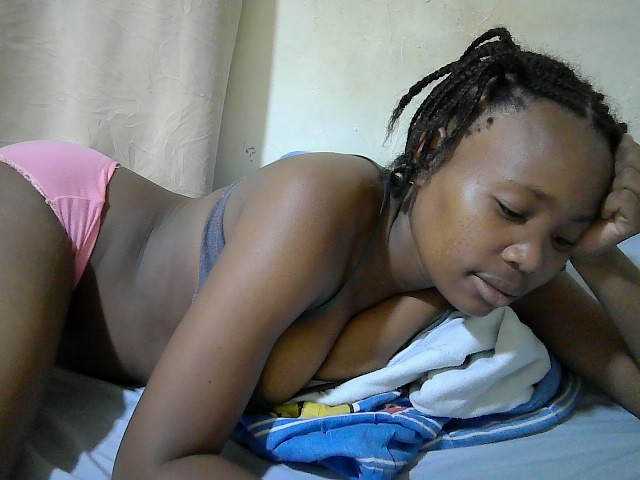 queen-slender live cam on BongaCams