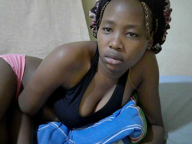 queen-slender live cam on BongaCams