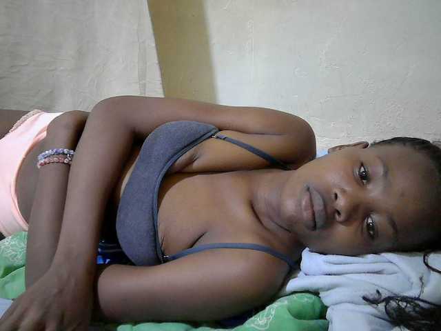 queen-slender live cam on BongaCams