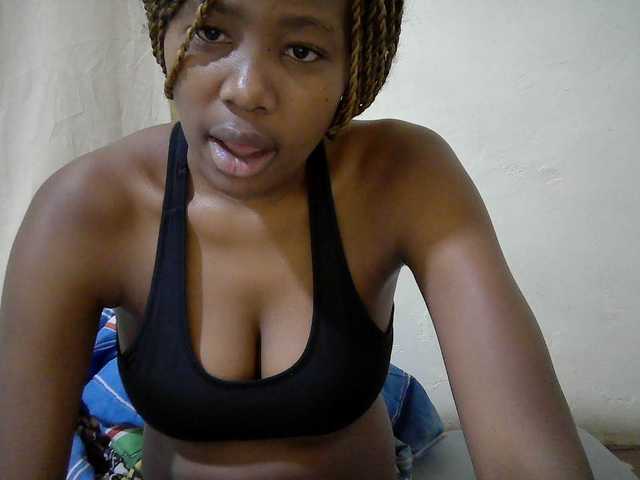 queen-slender live cam on BongaCams