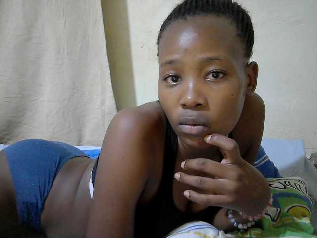queen-slender live cam on BongaCams