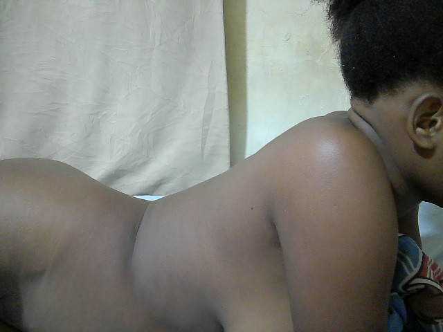 queen-slender live cam on BongaCams