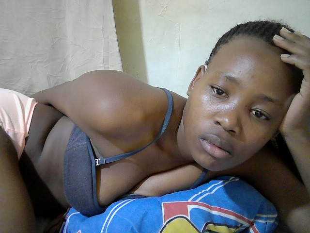 queen-slender live cam on BongaCams