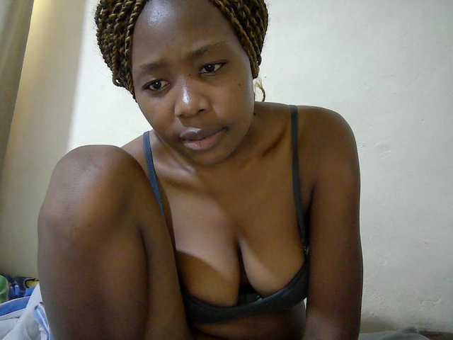 queen-slender live cam on BongaCams