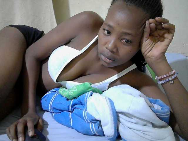 queen-slender live cam on BongaCams