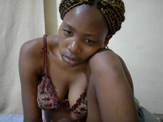 queen-slender live cam on BongaCams