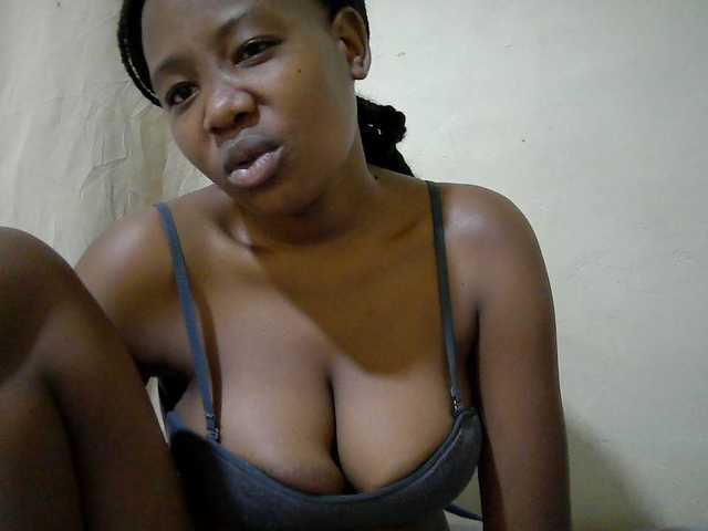 queen-slender live cam on BongaCams