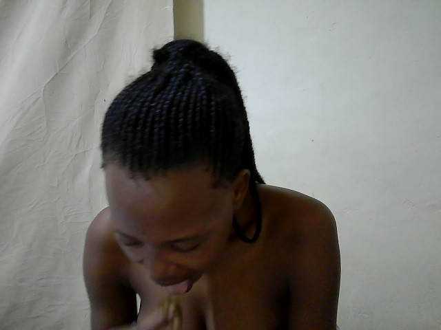 queen-slender live cam on BongaCams