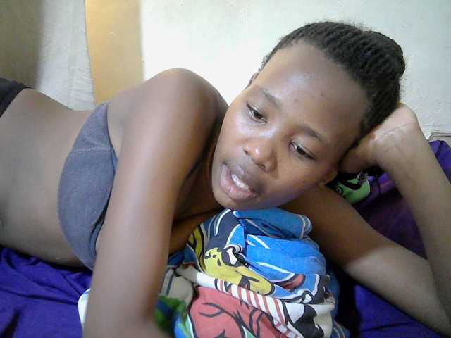 queen-slender live cam on BongaCams