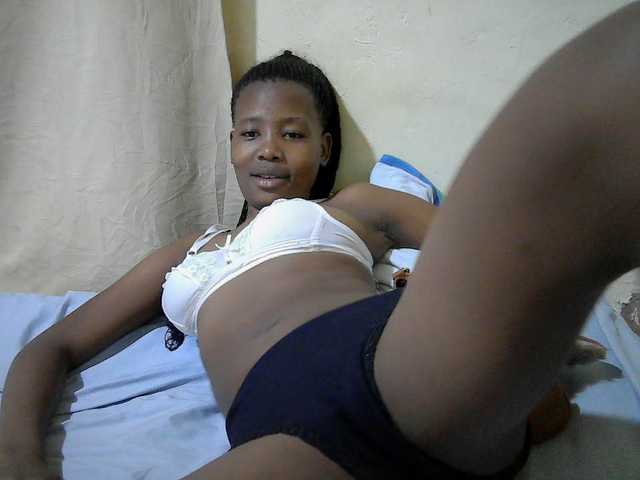 queen-slender live cam on BongaCams