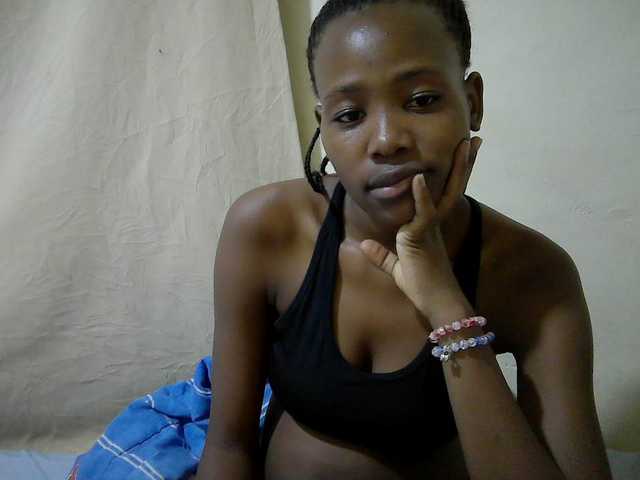 queen-slender live cam on BongaCams