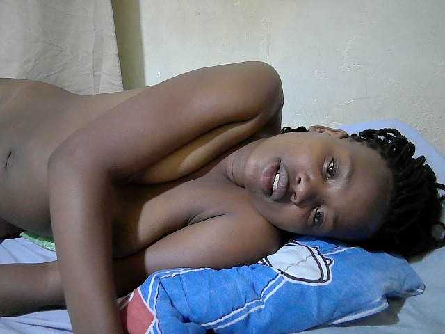 queen-slender live cam on BongaCams