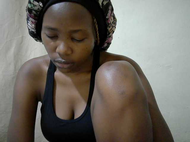 queen-slender live cam on BongaCams