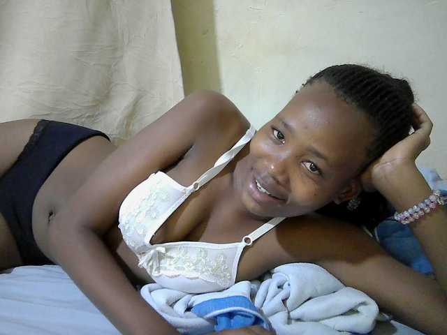 queen-slender live cam on BongaCams