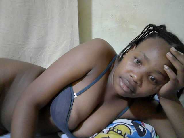 queen-slender live cam on BongaCams