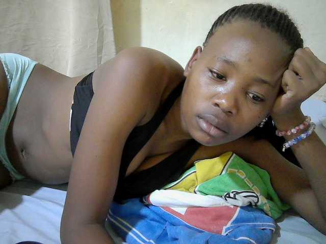 queen-slender live cam on BongaCams