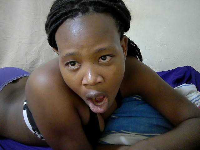 queen-slender live cam on BongaCams