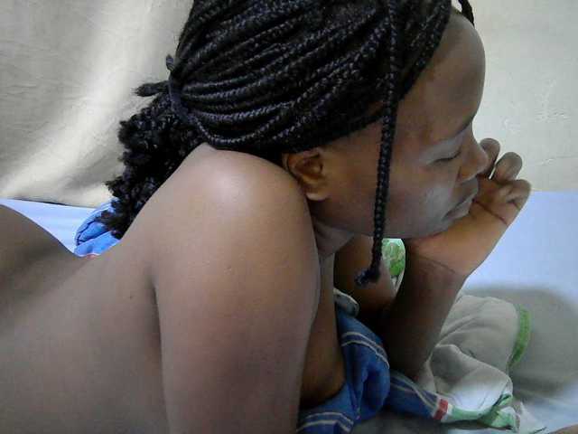 queen-slender live cam on BongaCams
