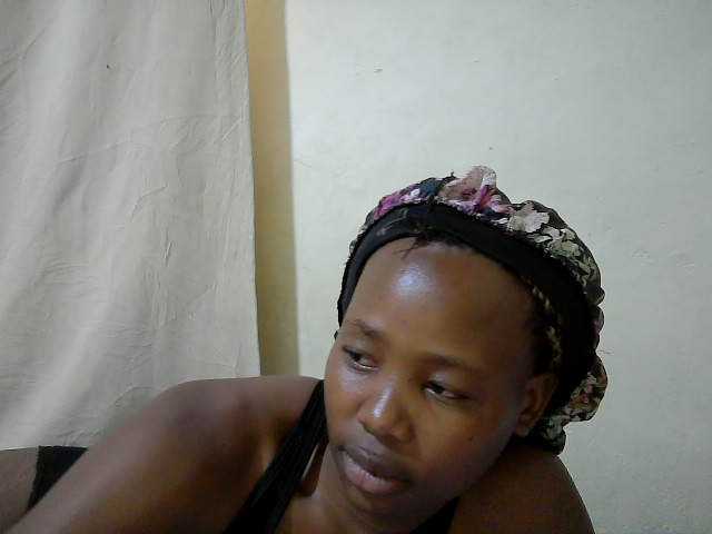 queen-slender live cam on BongaCams