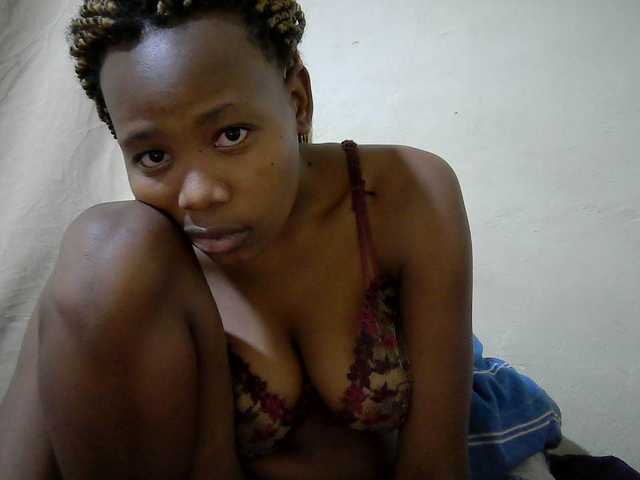 queen-slender live cam on BongaCams