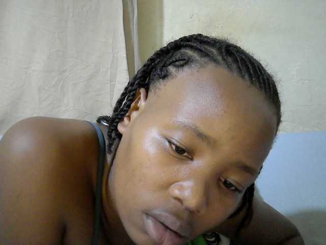queen-slender live cam on BongaCams