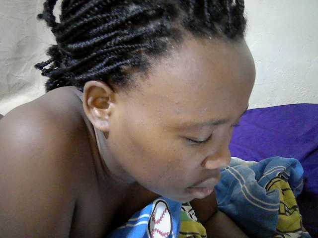 queen-slender live cam on BongaCams
