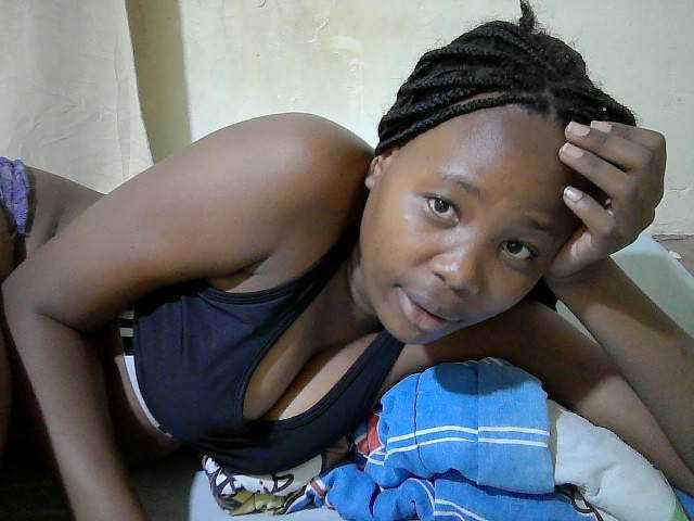 queen-slender live cam on BongaCams