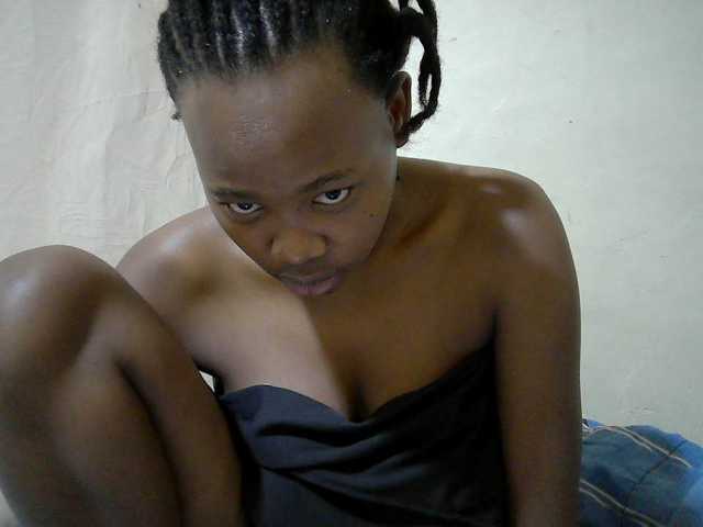 queen-slender live cam on BongaCams