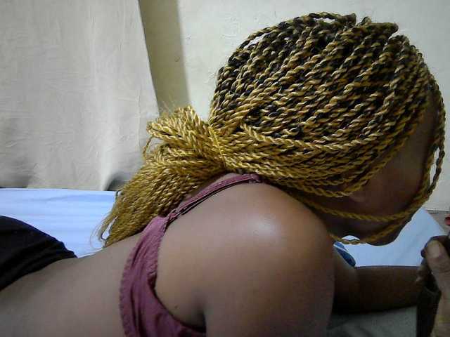 queen-slender live cam on BongaCams
