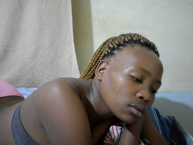 queen-slender live cam on BongaCams