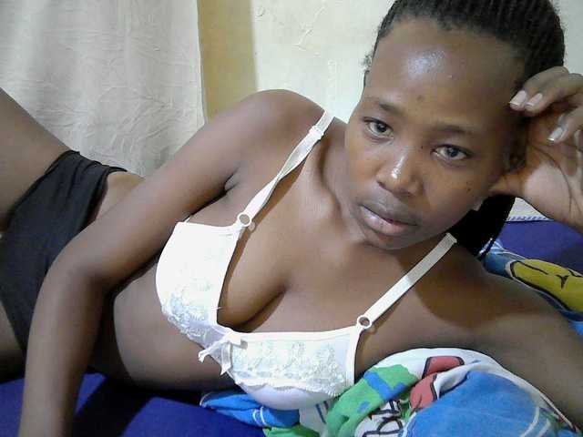 queen-slender live cam on BongaCams