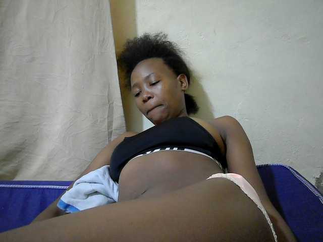 queen-slender live cam on BongaCams