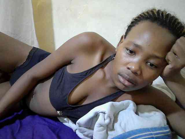 queen-slender webcam