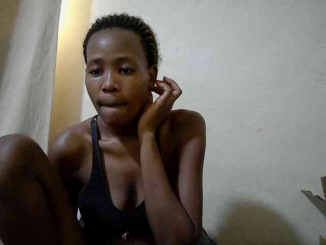 queen-slender webcam