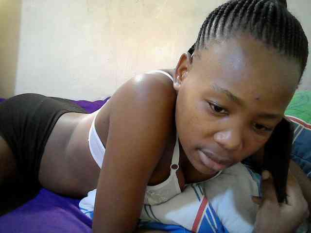 queen-slender webcam