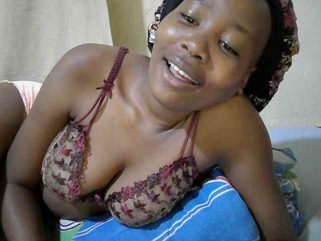 queen-slender webcam