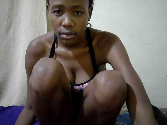 queen-slender webcam