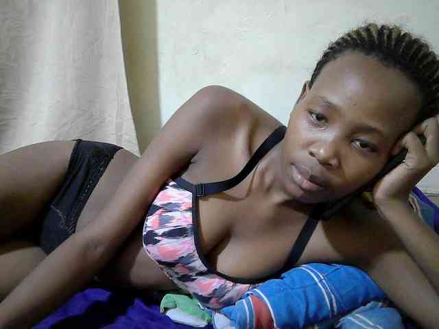 queen-slender webcam
