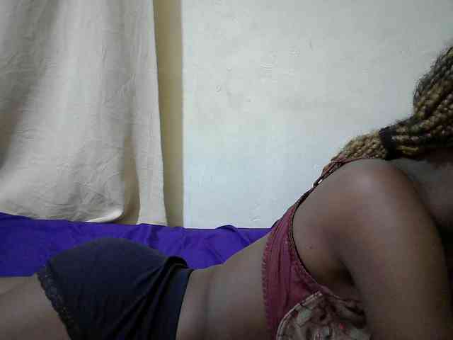 queen-slender webcam