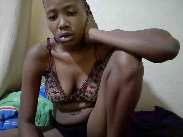 queen-slender webcam
