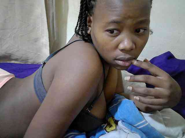 queen-slender webcam