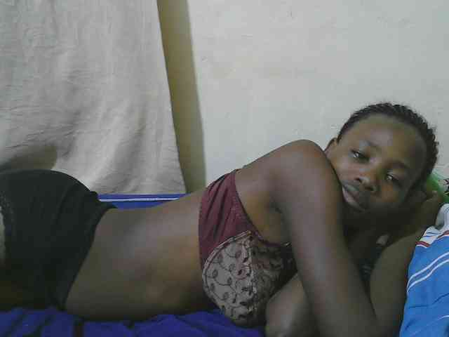 queen-slender webcam