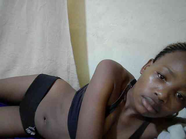 queen-slender webcam