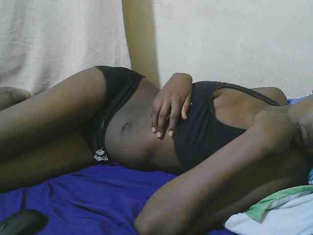 queen-slender webcam