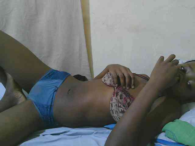 queen-slender webcam