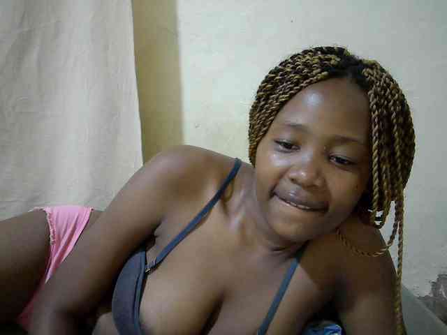 queen-slender webcam