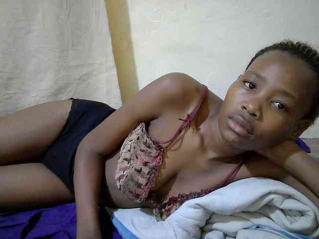 queen-slender webcam