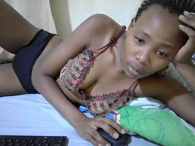 queen-slender webcam