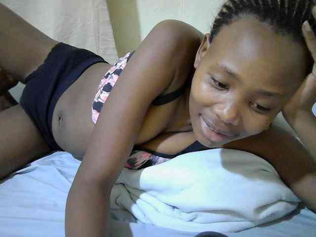 queen-slender webcam